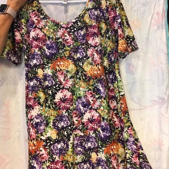 Perfect T’s - Picture 4 of 8